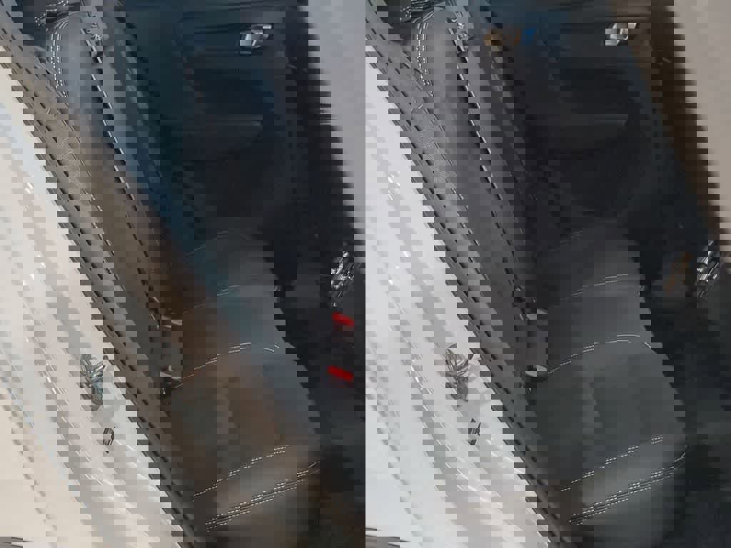 New 2026 Volvo XC40 B5 Ultra w/ Protection Package Premier image 19