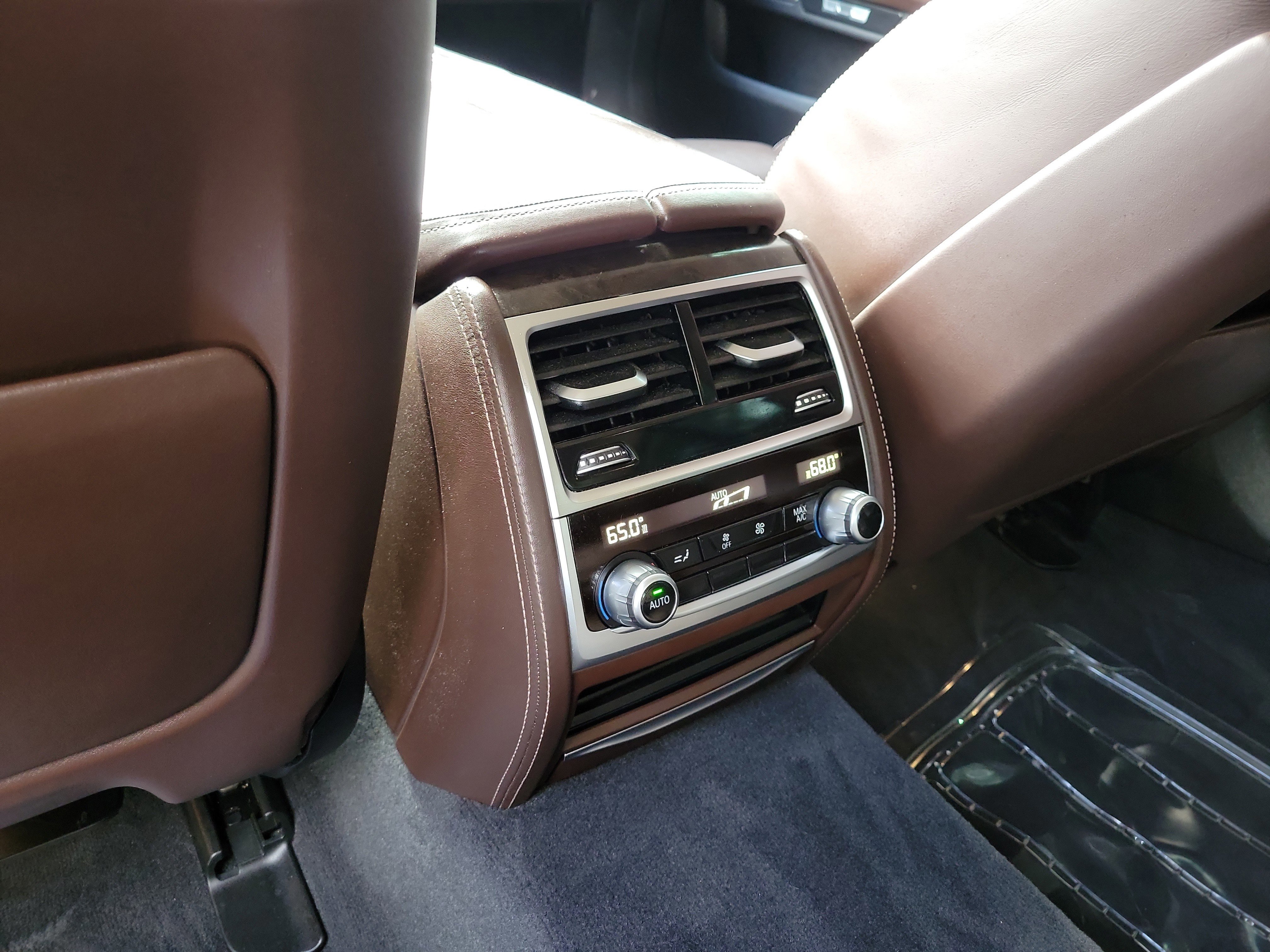 Used 2016 BMW 740i RWD image 23