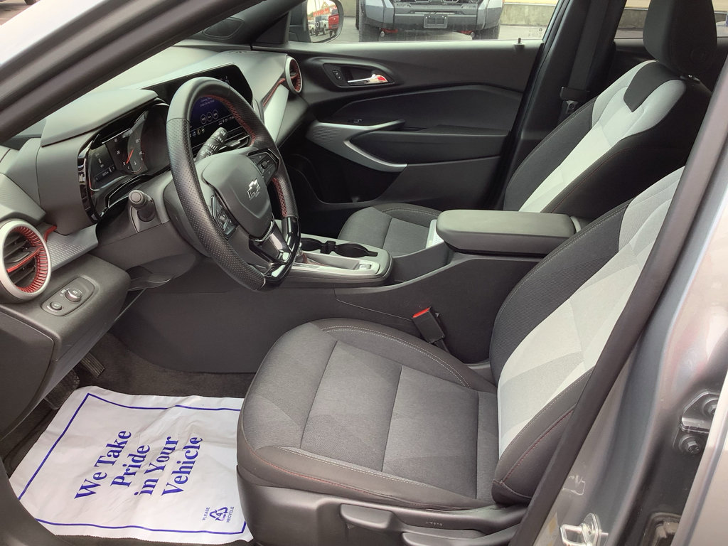 Used 2024 Chevrolet Trax ACTIV w/ Sunroof Package image 12