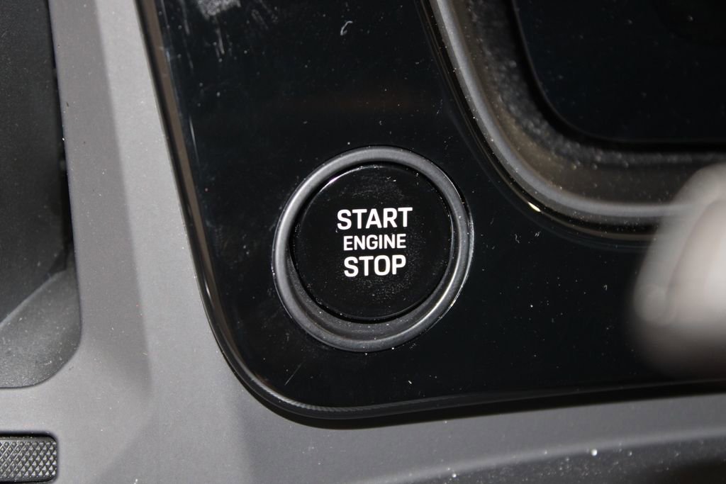 Used 2024 Porsche Cayenne image 29