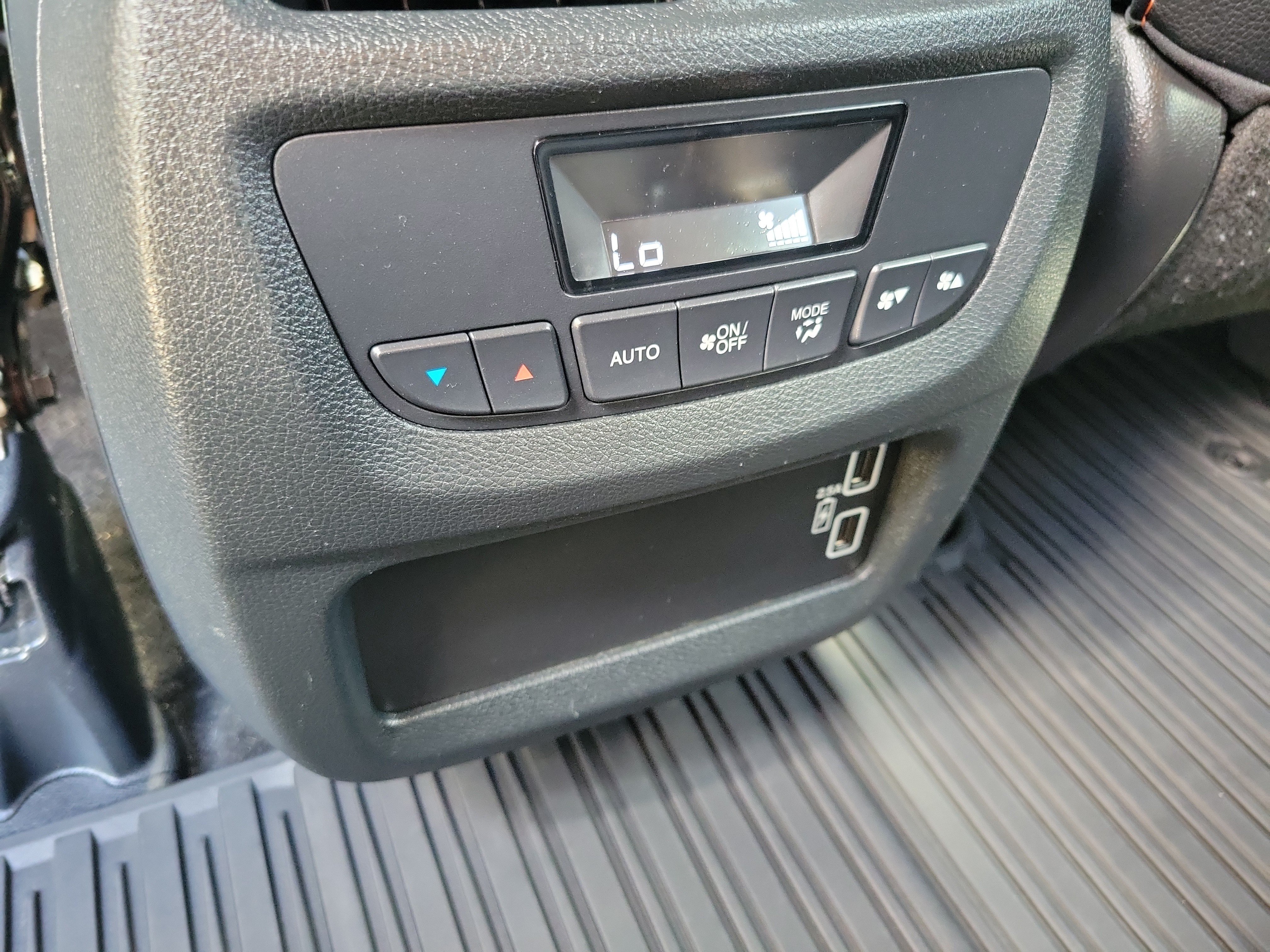Used 2022 Honda Pilot TrailSport image 19
