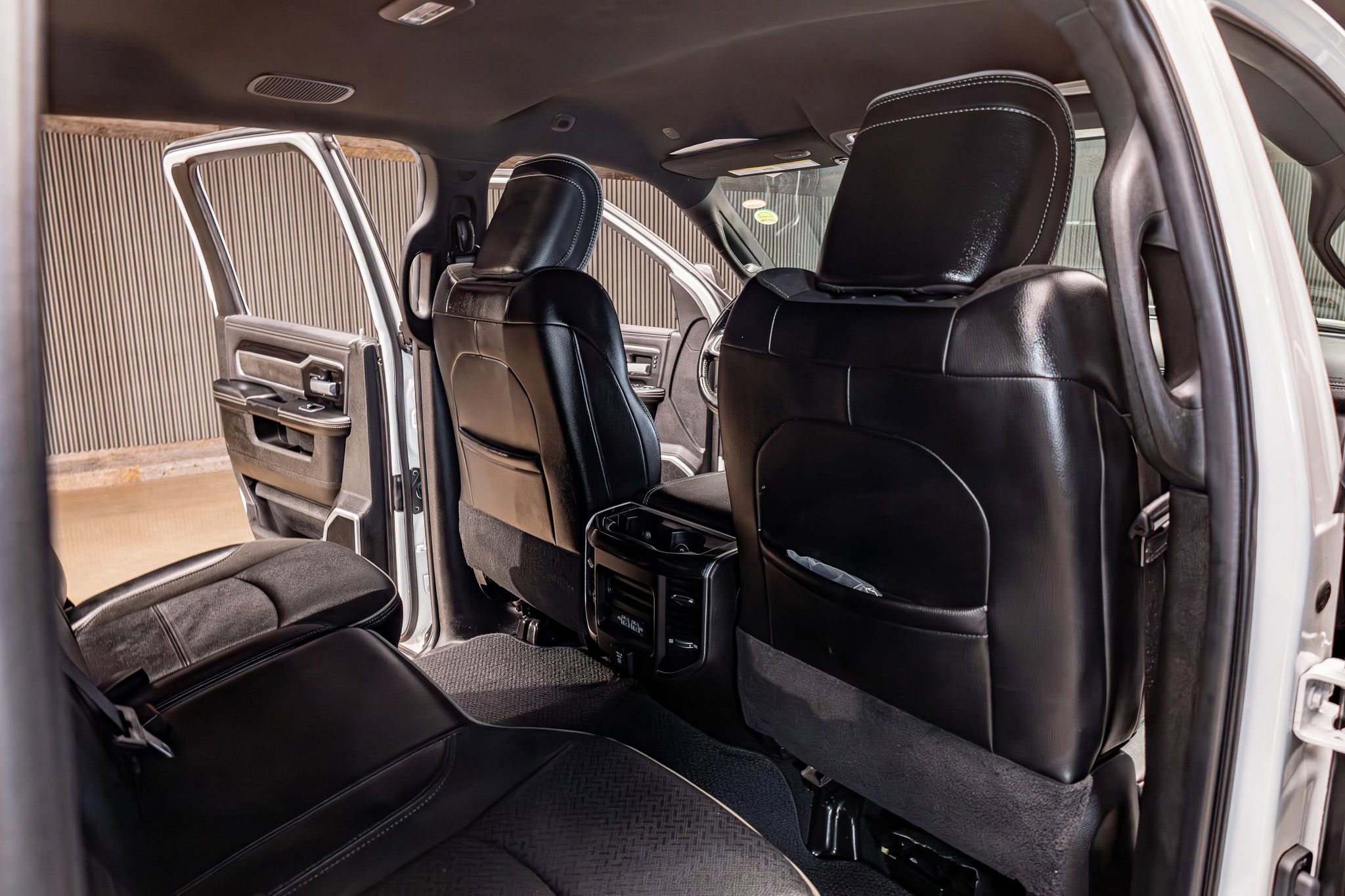 Used 2022 RAM 2500 Laramie w/ Night Edition image 26