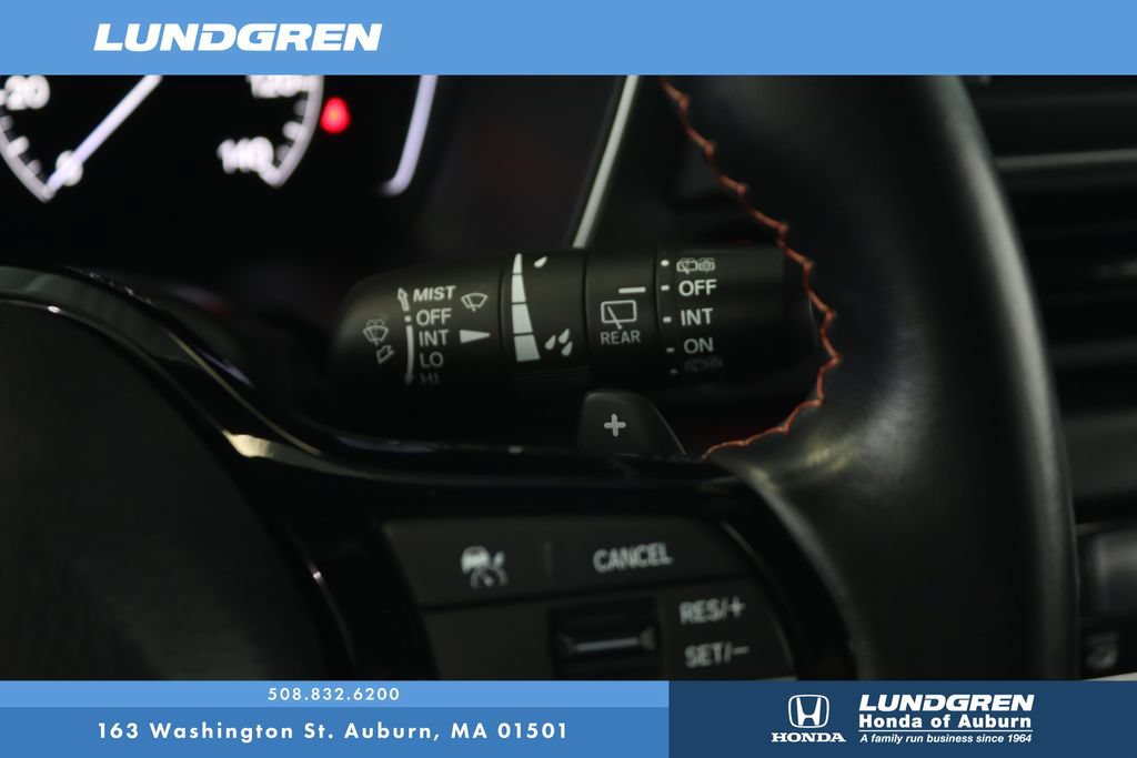 Used 2025 Honda Pilot Sport image 19