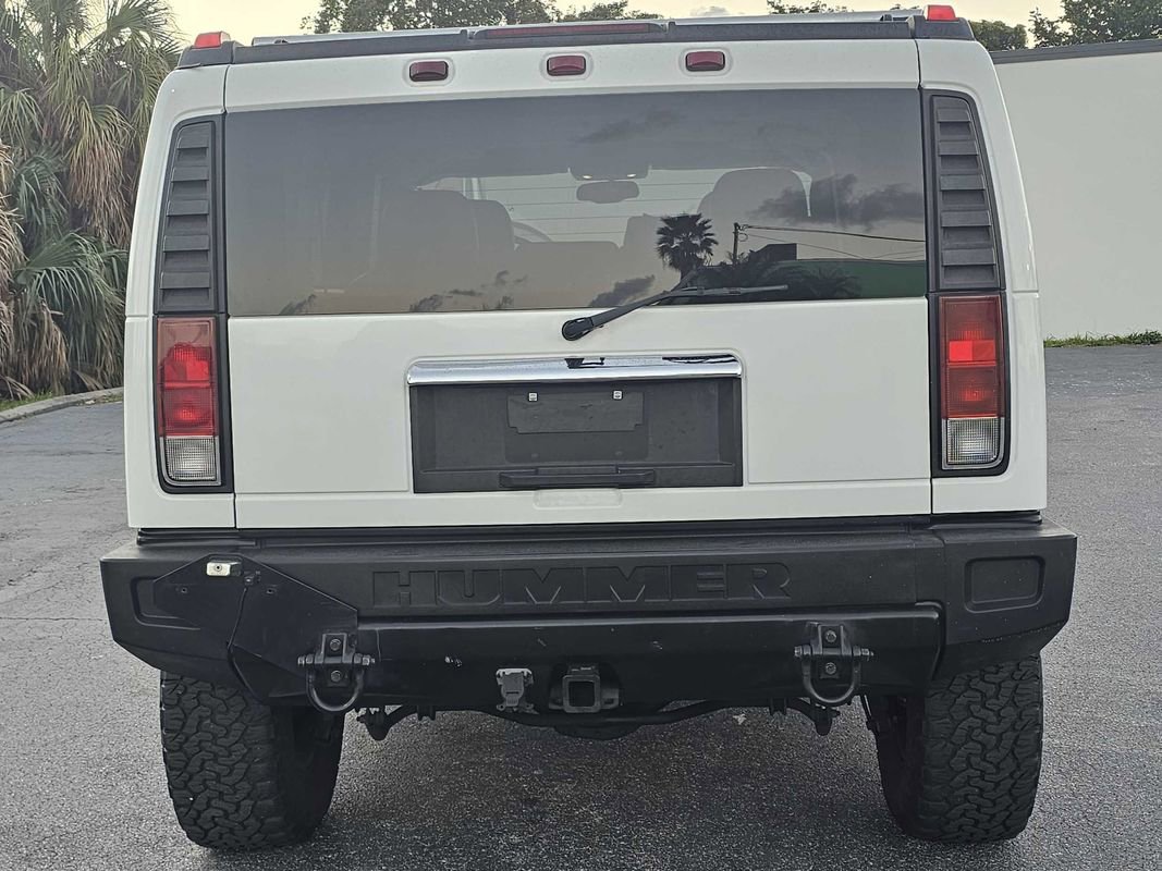 Used 2005 HUMMER H2 w/ Preferred Equipment Group image 9