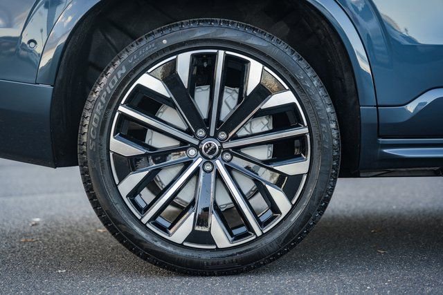 New 2026 Volvo XC90 B6 Ultra w/ Protection Package Premier image 17
