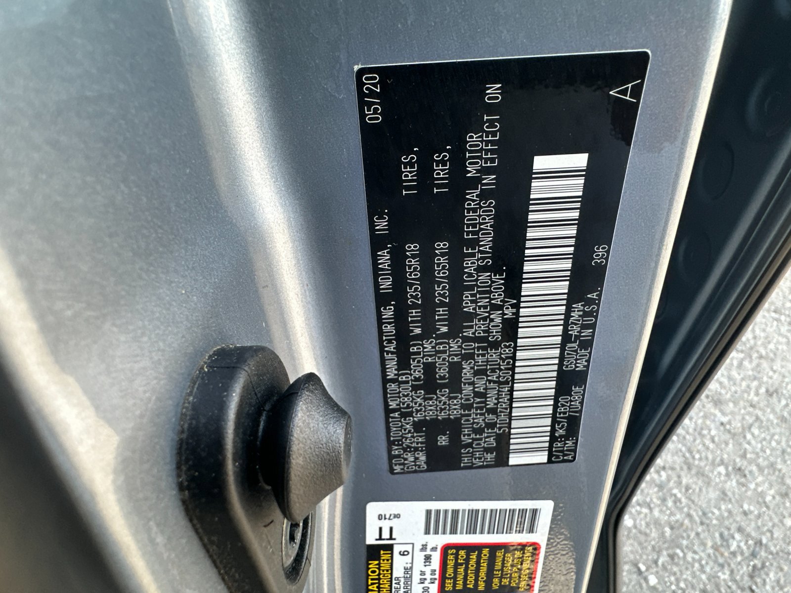 Used 2020 Toyota Highlander XLE image 30