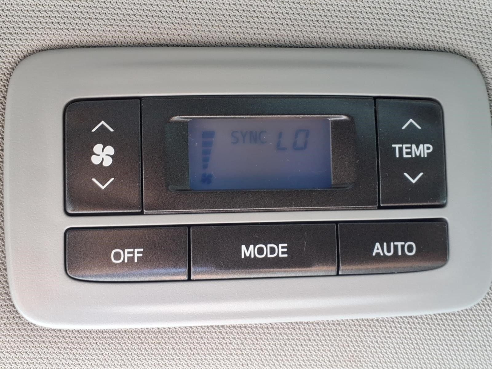 Used 2018 Toyota Sienna LE FWD image 22
