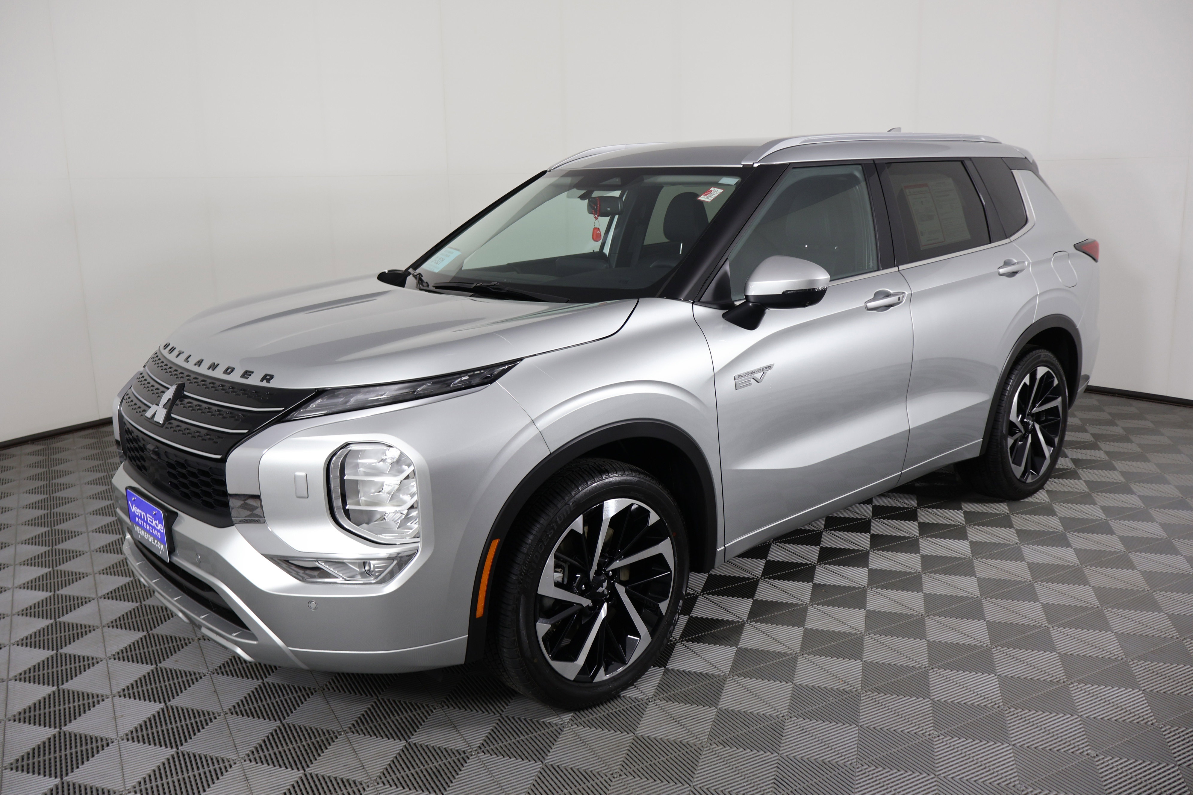 Used 2024 Mitsubishi Outlander SEL image 10