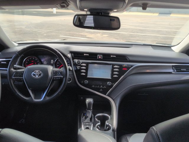 Used 2018 Toyota Camry XSE image 17