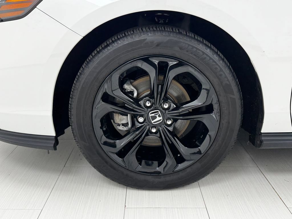 Used 2025 Honda Accord SE image 39