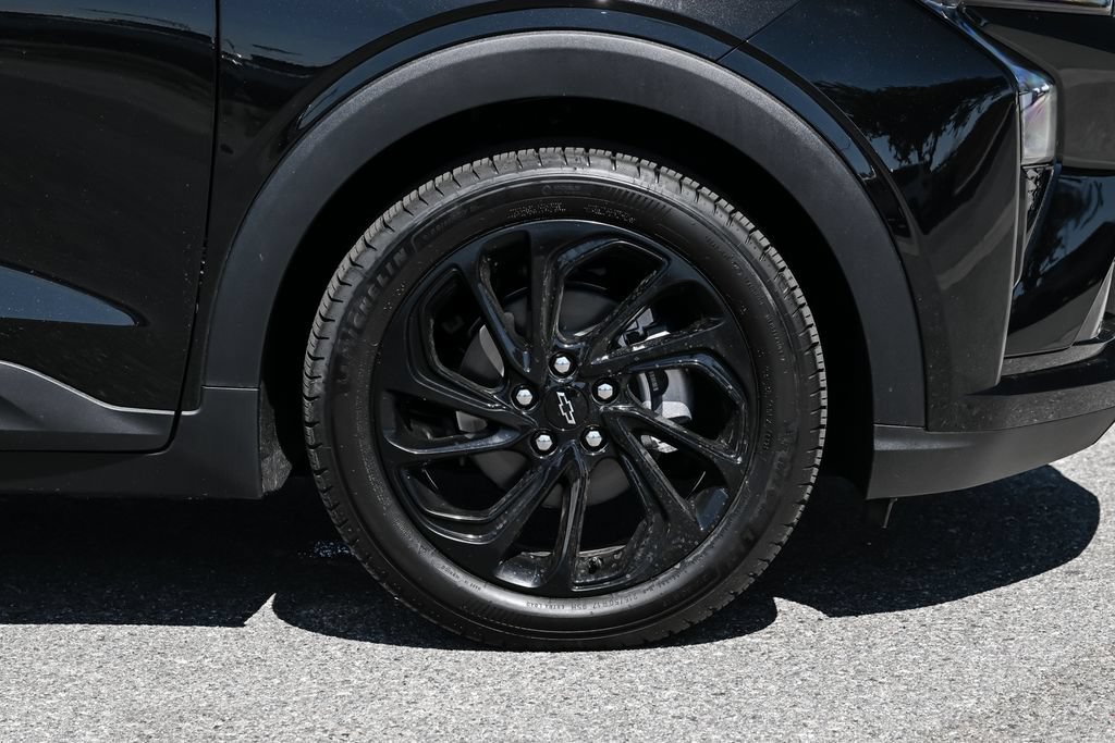 New 2027 Chevrolet Bolt RS FWD image 11