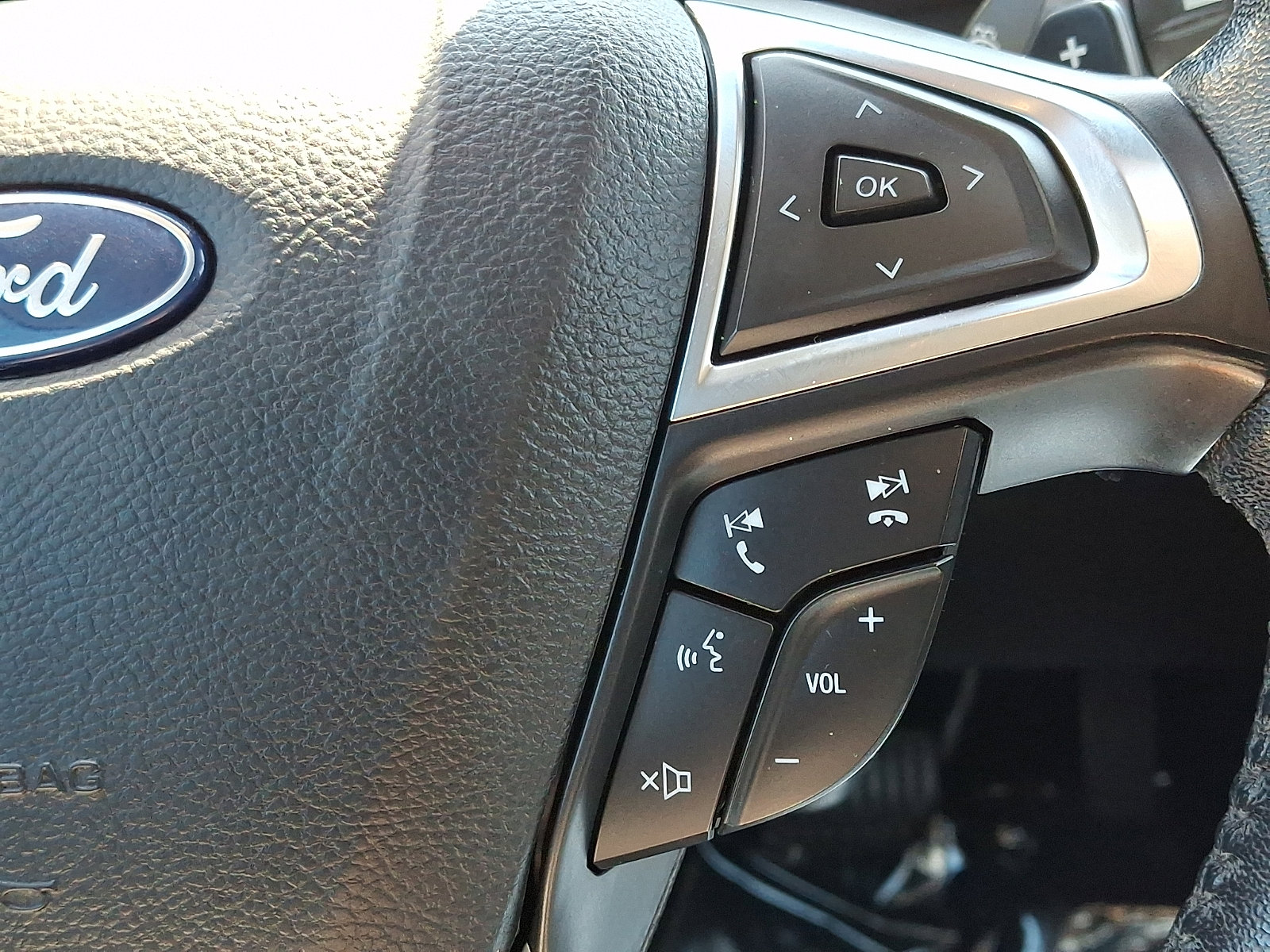 Used 2019 Ford Fusion SEL image 21