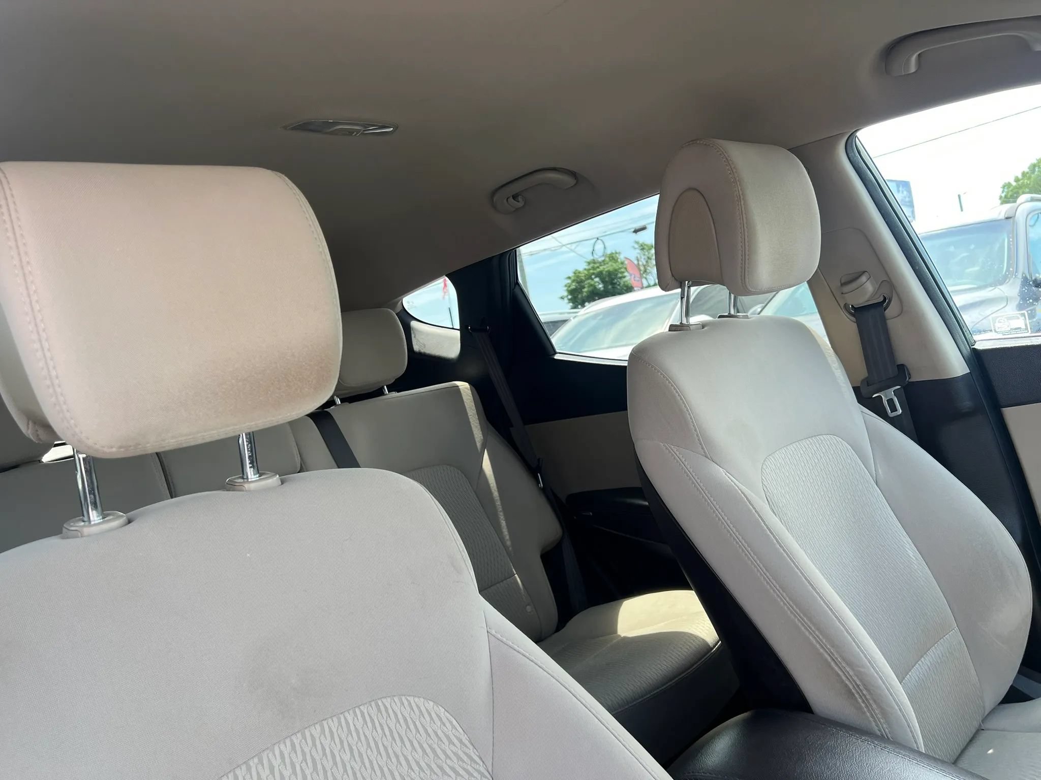 Used 2017 Hyundai Santa Fe Sport FWD image 18