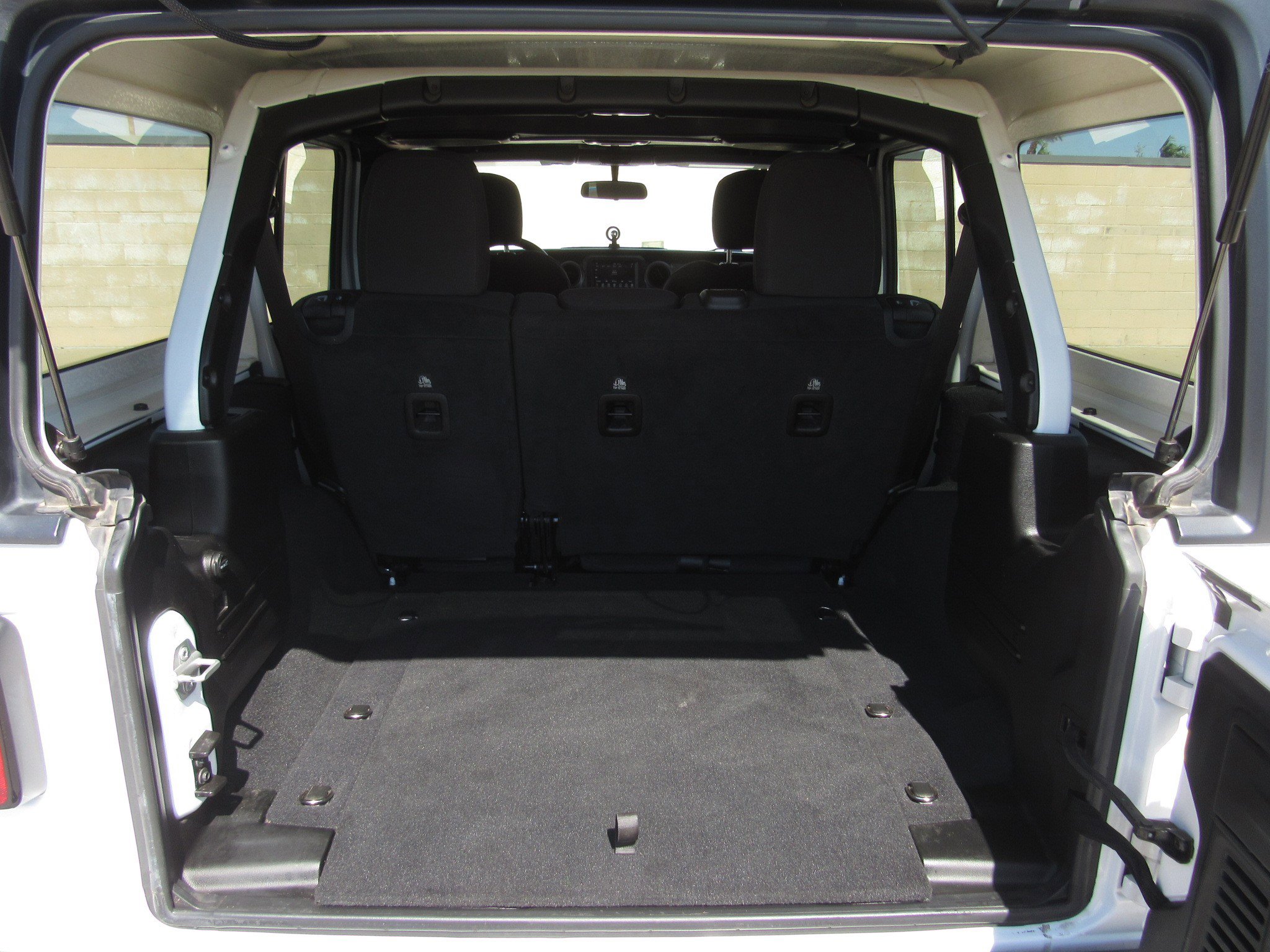 Used 2022 Jeep Wrangler Unlimited Sport image 10