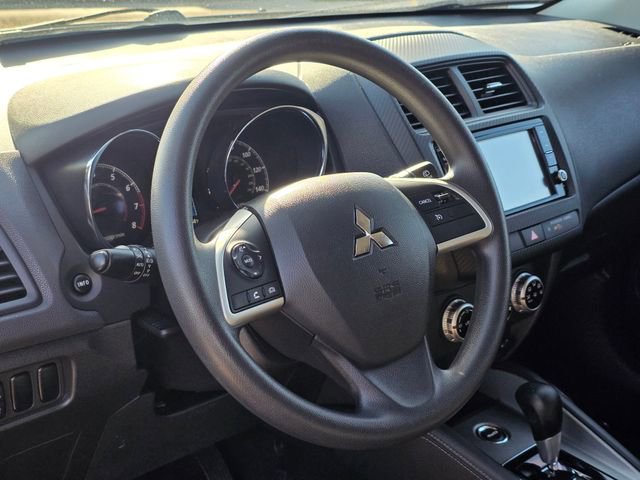 Used 2023 Mitsubishi Outlander Sport ES AWD/4WD image 14