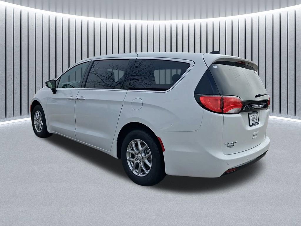 New 2026 Chrysler Voyager LX image 14