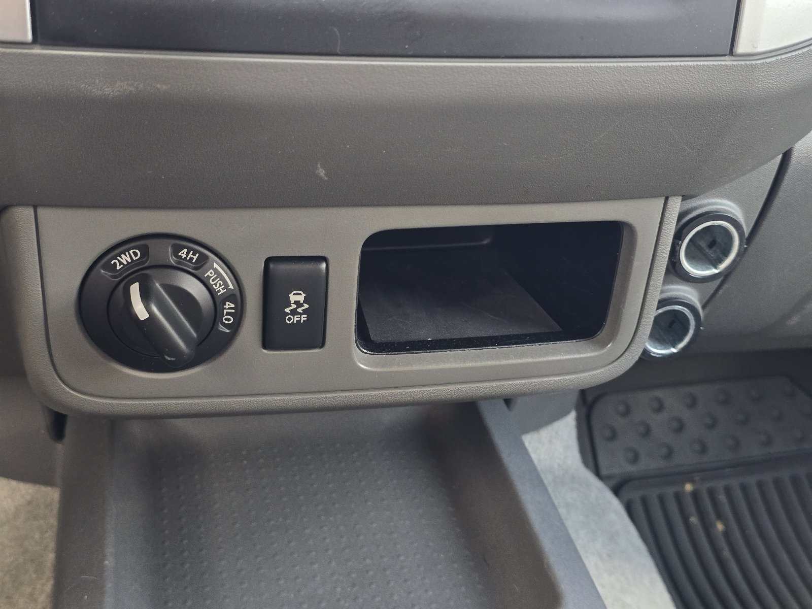 Used 2016 Nissan Frontier SV AWD/4WD image 21