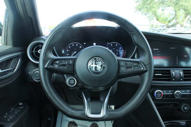 Used 2024 Alfa Romeo Giulia Ti w/ Active Assist Plus Package AWD/4WD image 24