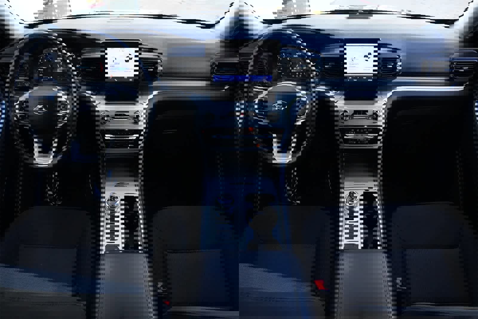 Used 2022 Ford Explorer XLT image 7