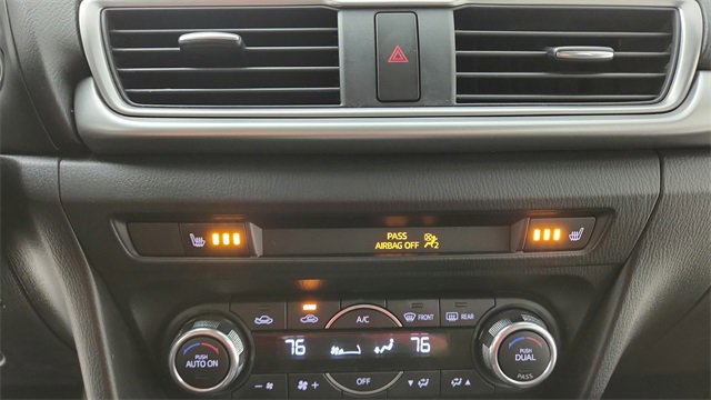 Used 2018 MAZDA MAZDA3 Touring image 24