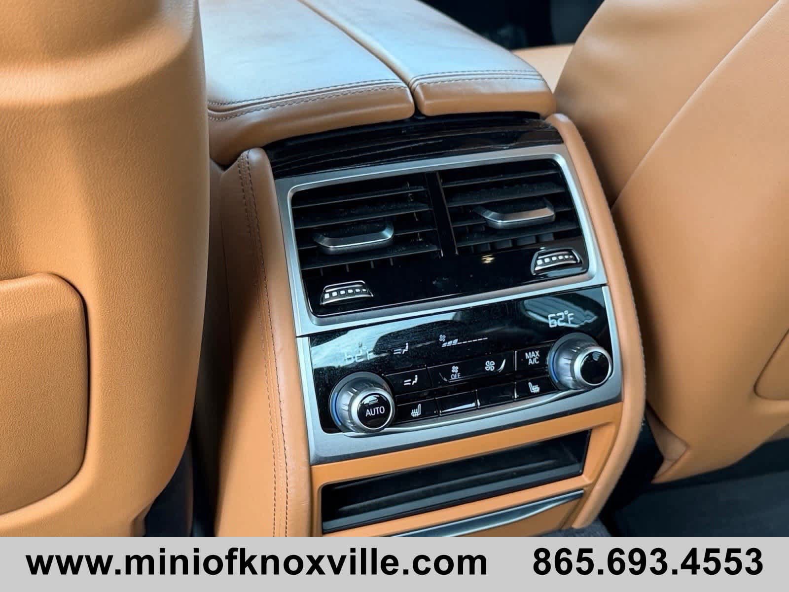 Used 2022 BMW 740i w/ M Sport Package RWD image 16