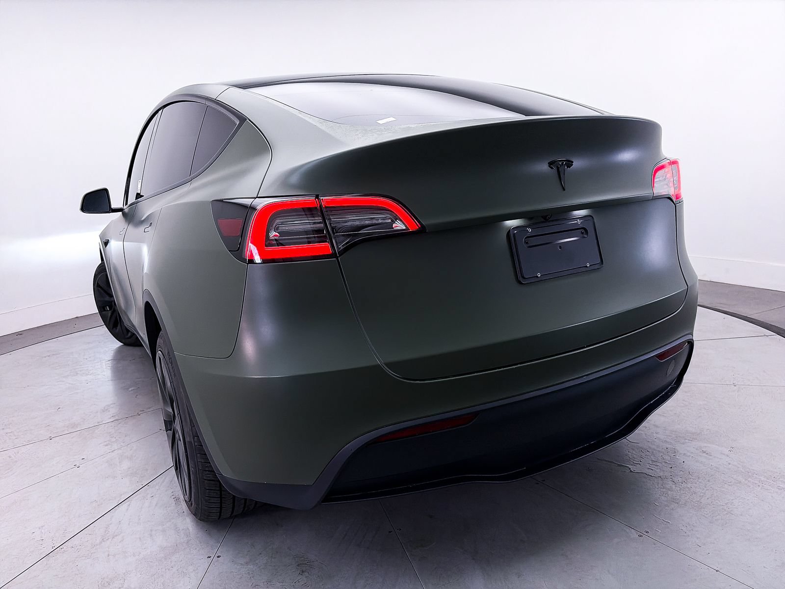 Used 2023 Tesla Model Y Long Range AWD/4WD image 8