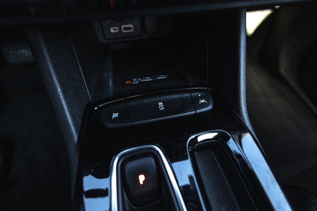 Used 2023 Chevrolet Bolt EUV Premier w/ Sun & Sound Package image 18