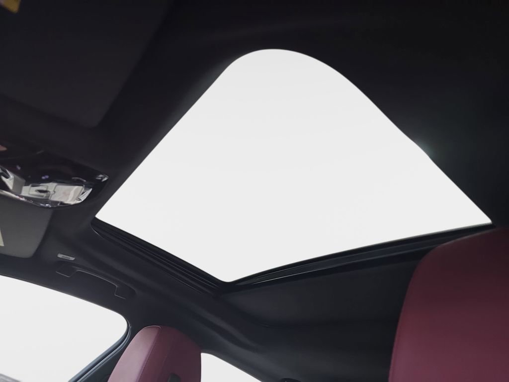 Used 2025 BMW i5 eDrive40i w/ Premium Package image 29