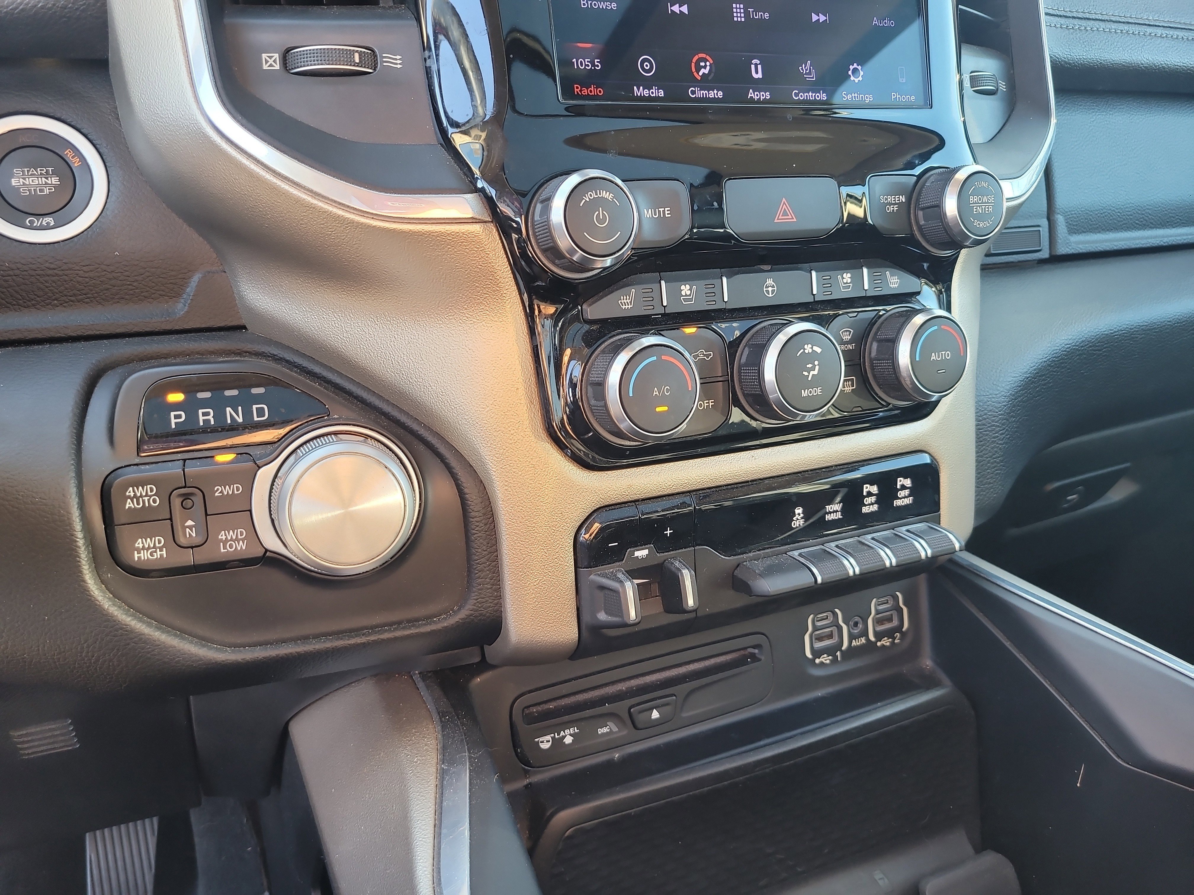 Used 2019 RAM 1500 Laramie image 25