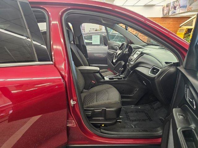 Used 2018 Chevrolet Equinox LT FWD image 12