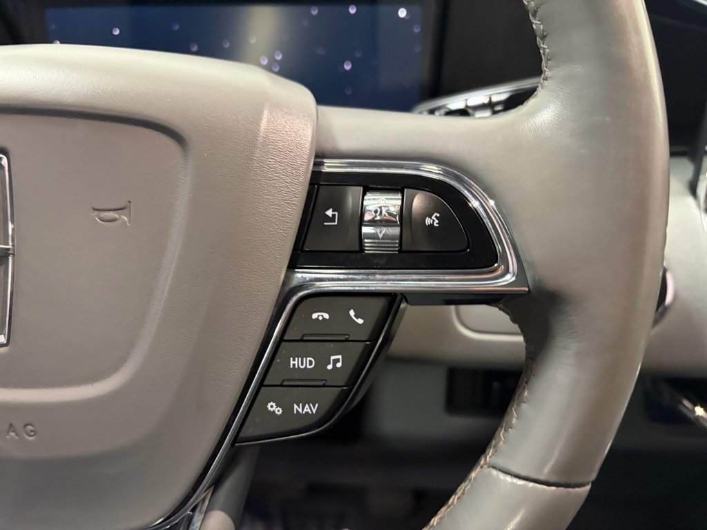 Used 2019 Lincoln Navigator Reserve AWD/4WD image 21