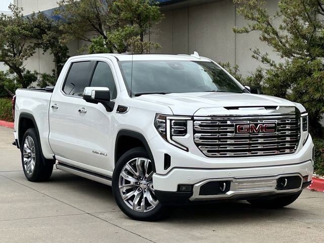 Used 2022 GMC Sierra 1500 Denali w/ Denali Reserve Package AWD/4WD image 2