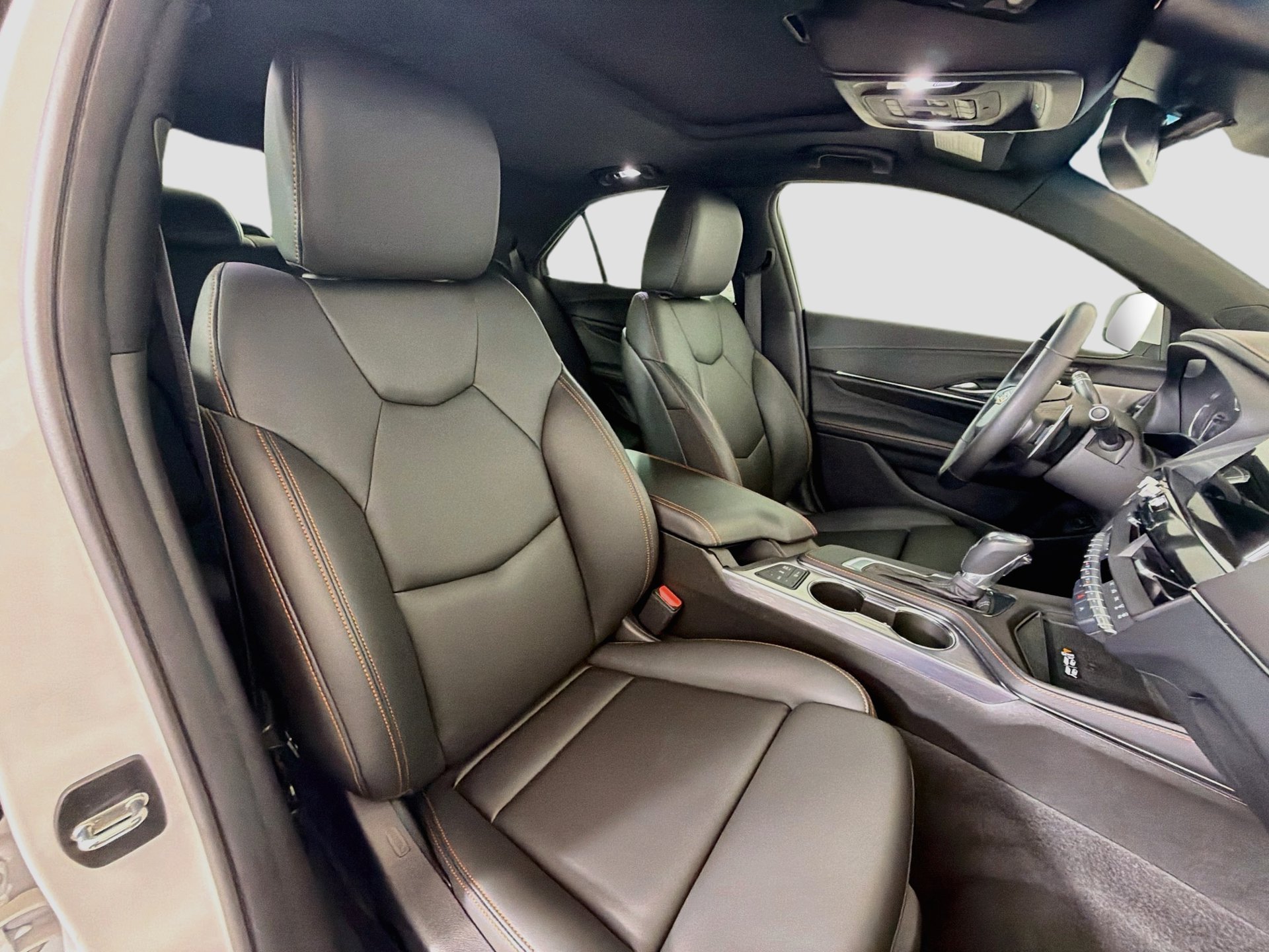 Used 2023 Cadillac CT4 Sport RWD image 16