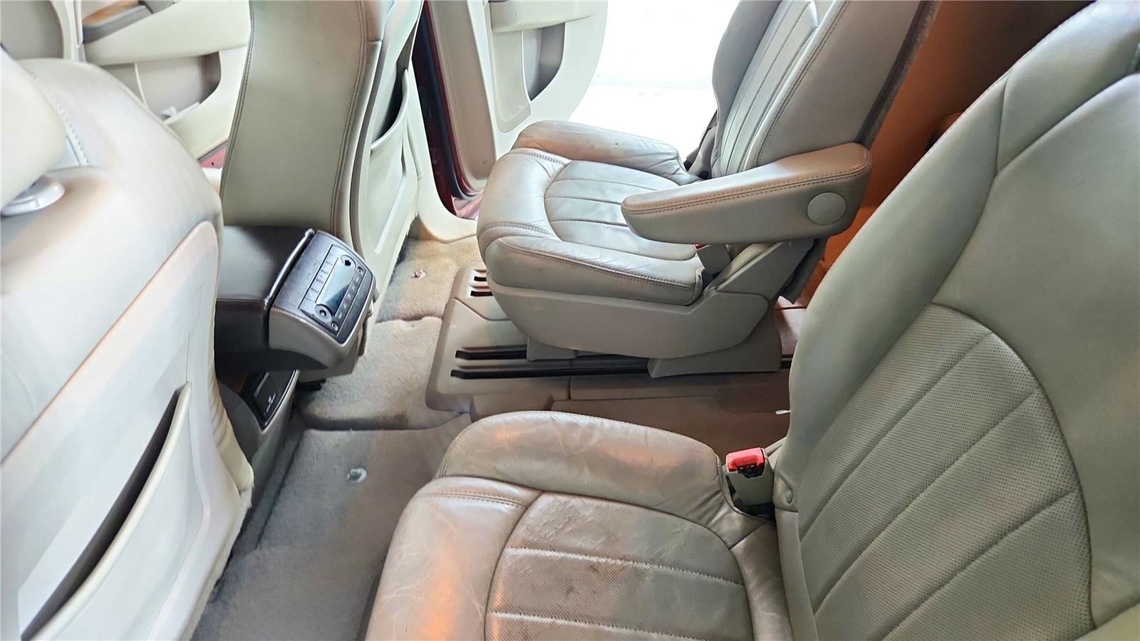 Used 2011 Buick Enclave CXL w/ Trailering Provision Package image 35