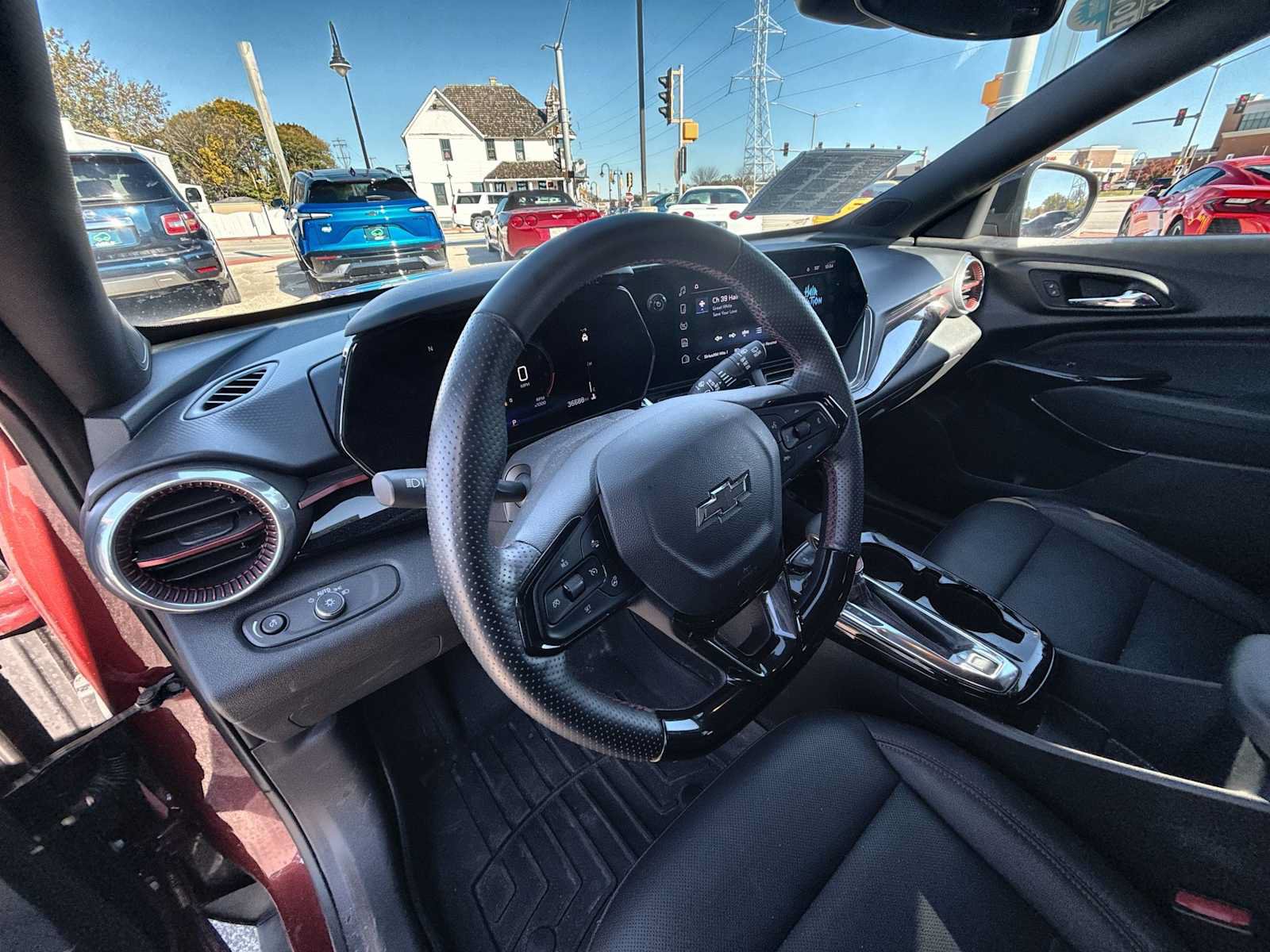Certified 2024 Chevrolet Trax RS FWD image 10