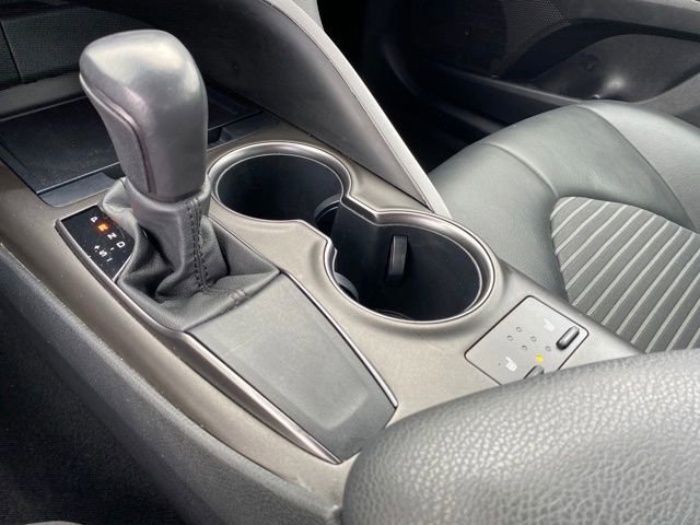 Used 2023 Toyota Camry SE FWD image 11