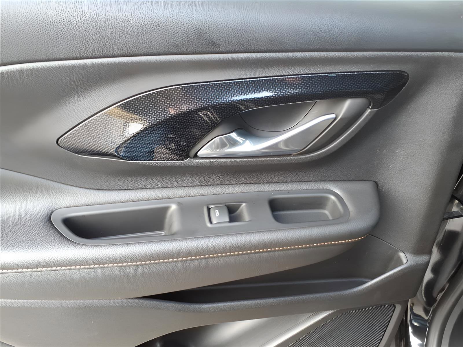 Used 2024 GMC Terrain AT4 image 14