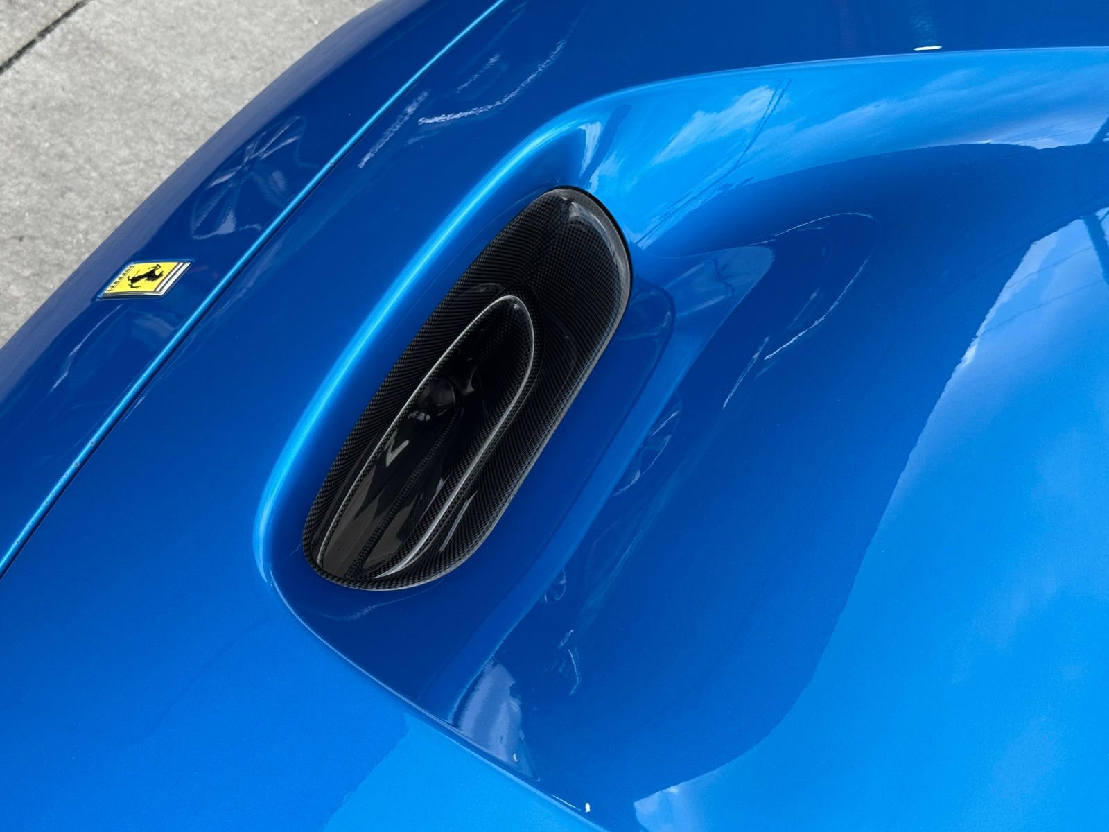 Used 2022 Ferrari F8 Tributo RWD image 54