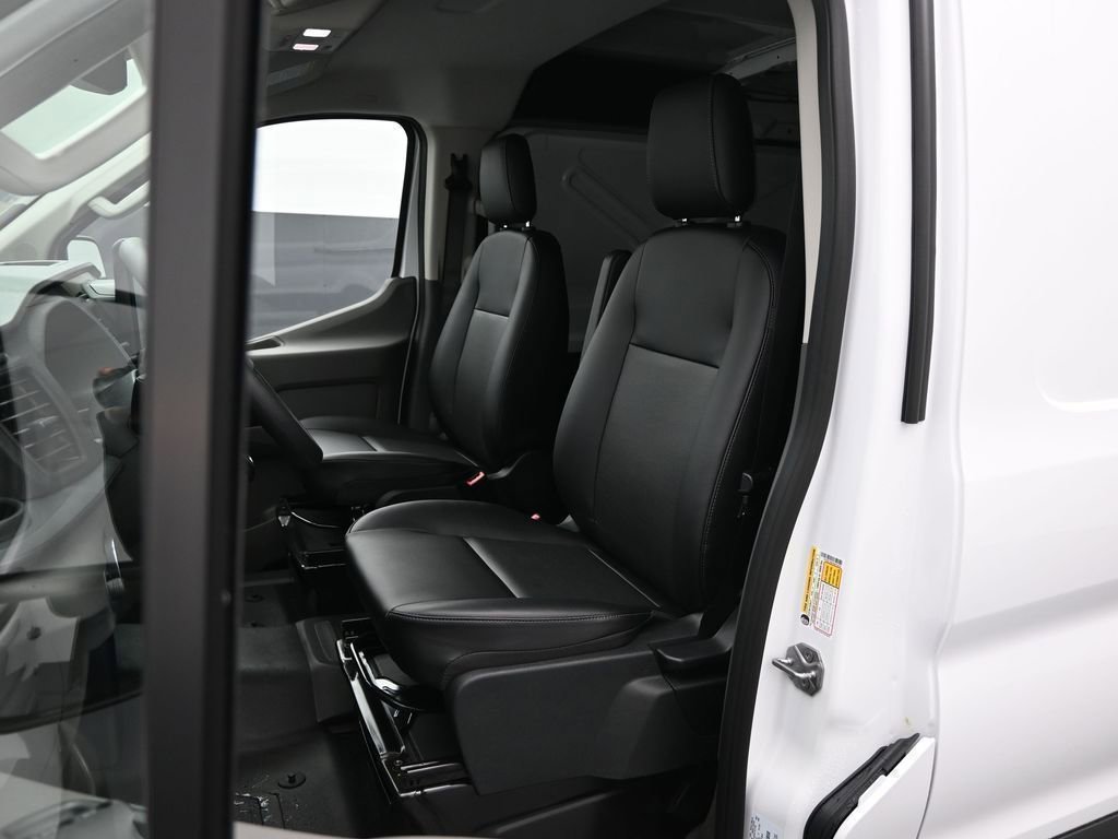 New 2026 Ford Transit 150 Low Roof RWD image 9
