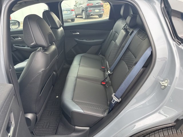 New 2026 Nissan Leaf Platinum+ w/ Cargo Package (Platinum+) FWD image 14