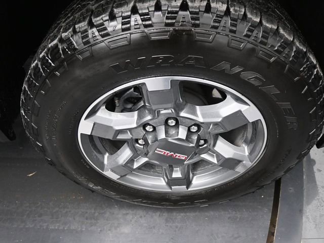 Used 2025 GMC Sierra 3500 SLT w/ SLT Convenience Package image 34