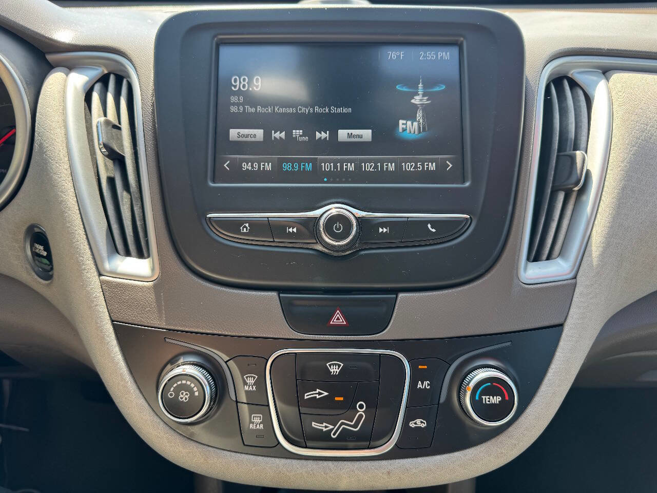 Used 2017 Chevrolet Malibu LS image 18