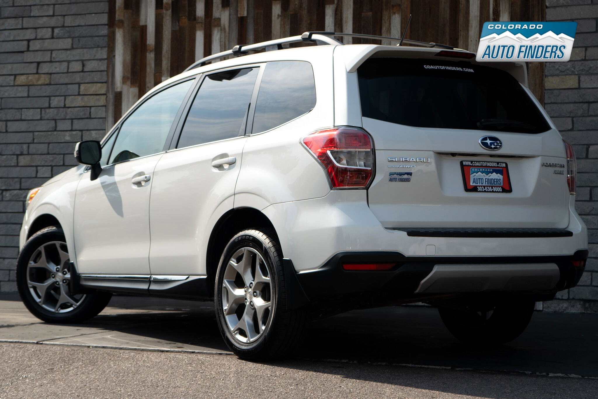 Used 2015 Subaru Forester 2.5i Touring w/ Popular Package #2 image 4