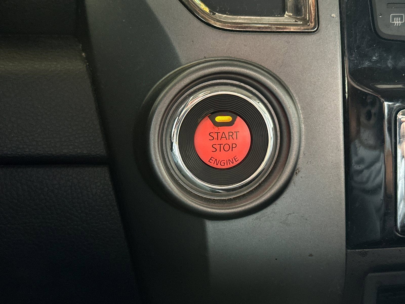 Used 2016 Nissan Titan Platinum Reserve image 20