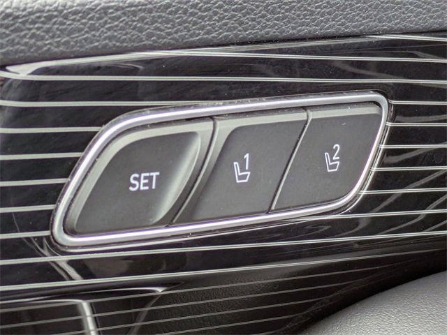 Used 2024 Hyundai Palisade Calligraphy image 24