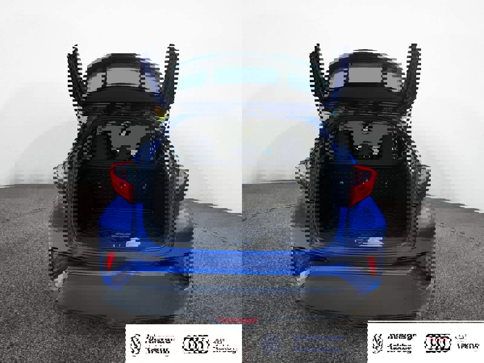 Used 2018 Toyota C-HR XLE image 16