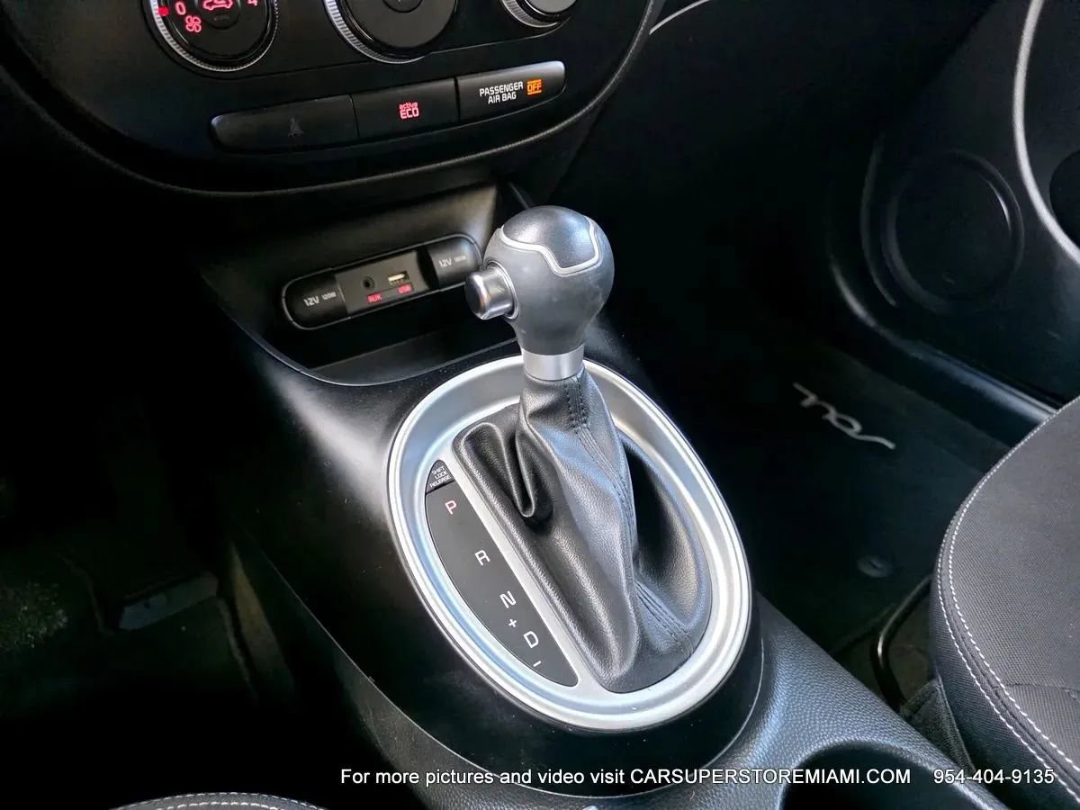 Used 2015 Kia Soul EV FWD image 39