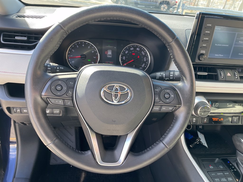 Used 2019 Toyota RAV4 XLE Premium AWD/4WD image 16
