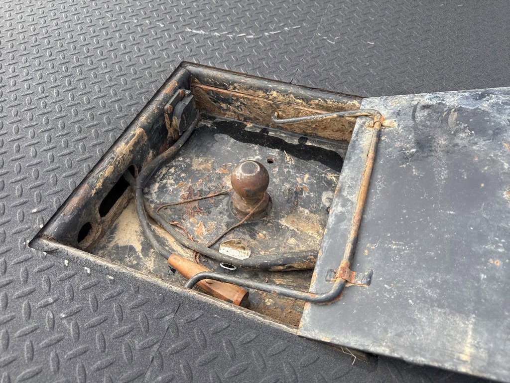 Used 2017 Ford F350 Lariat w/ Chrome Package image 16