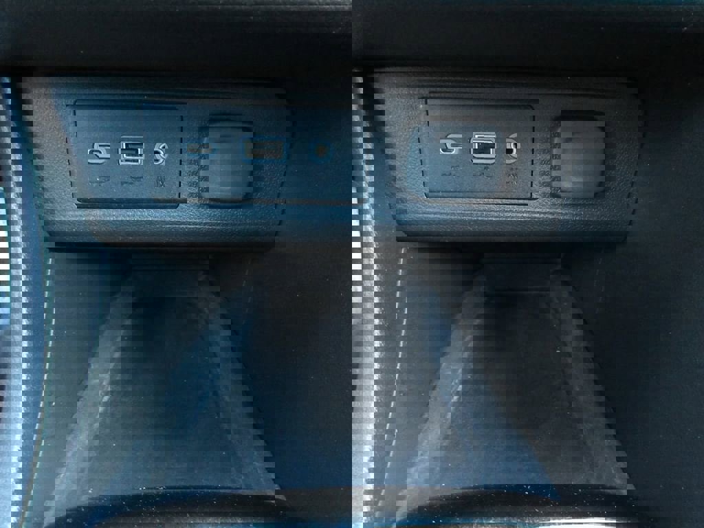 Used 2022 Buick Encore GX Select w/ Sport Touring Package image 30